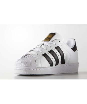 Adidas Superstar Junior est présent 