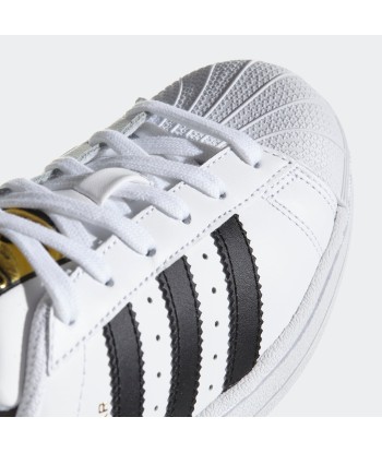 Adidas Superstar Junior est présent 